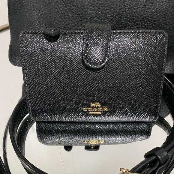 Coach Double Zip Black Crossbody & Wallet Set - Picture 2 of 14